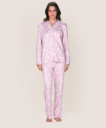 Pijama de dos piezas con delicado estampado floral