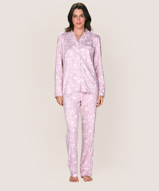 Pijama de dos piezas con delicado estampado floral
